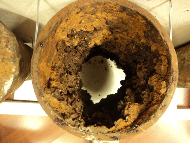 Encanamento entupido? Não faça por conta própria. Saiba porque